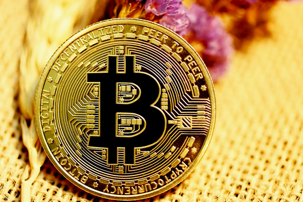 Adiós a las Criptos en Exchanges: Cómo Afecta la Ley MiCA y la Custodia en Frío (Guía 2026)